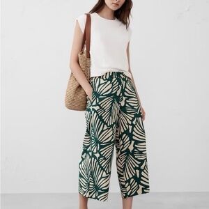 Banana Republic Blended Linen Wide-Leg Print Crop Pants in Green & Cream
